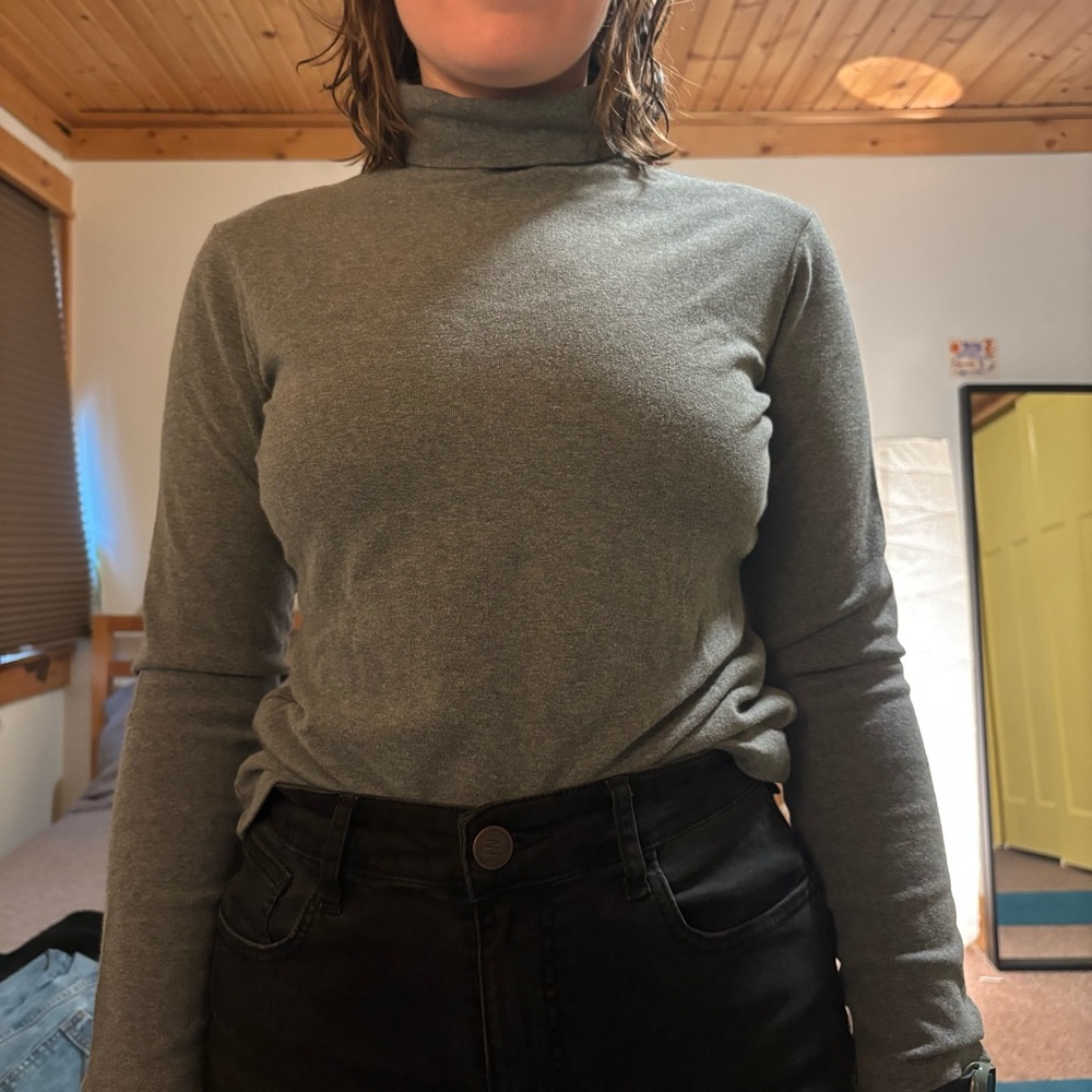 NorthCrest heather grey stretchy turtleneck